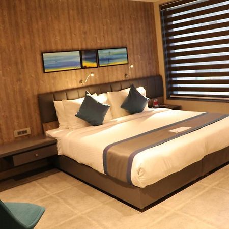 The Soni'Otel Hāora Екстериор снимка